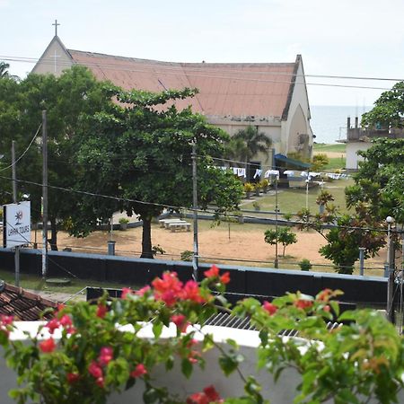 Bhashiz Villa Negombo Bagian luar foto