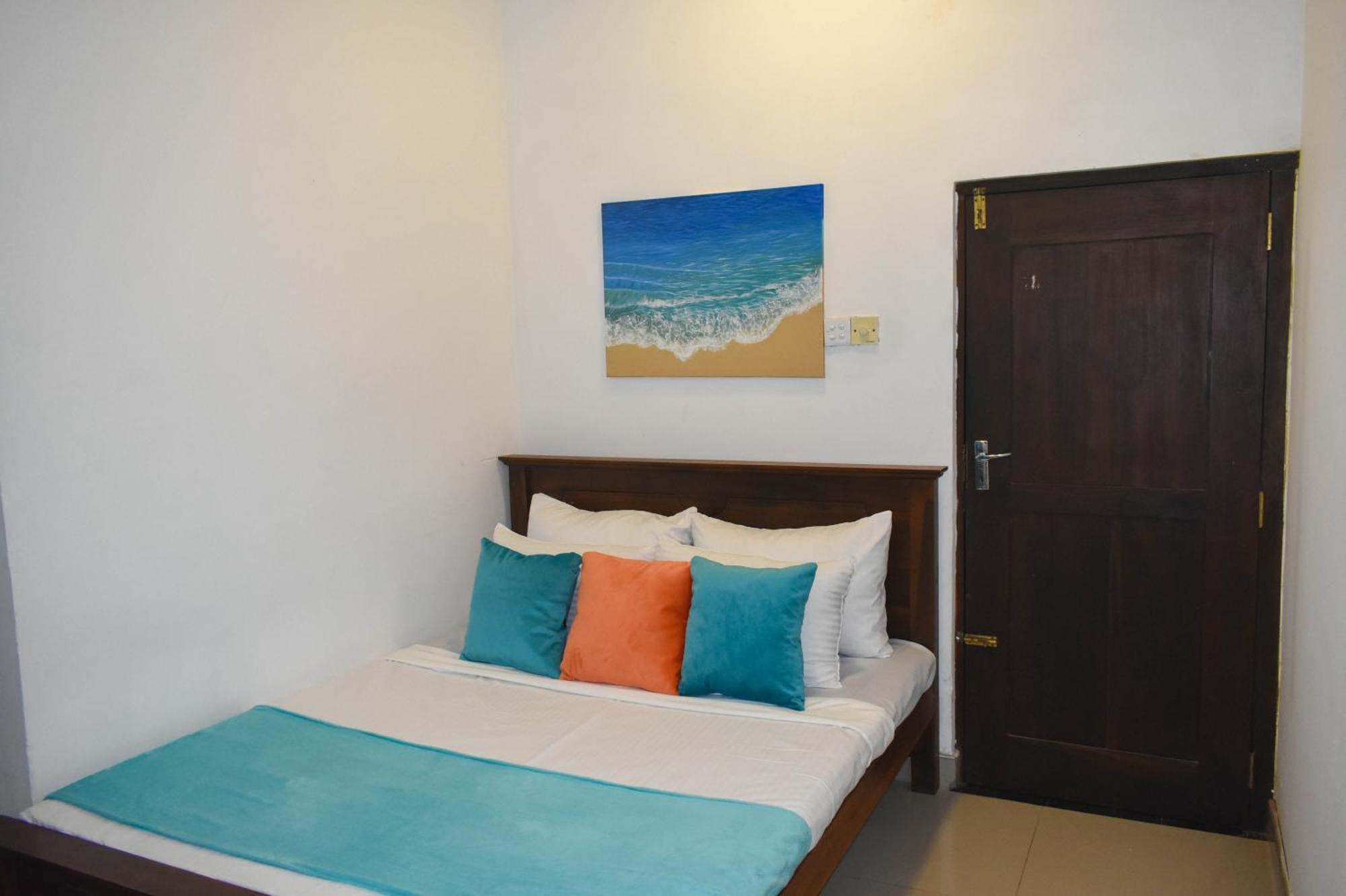 Bhashiz Villa Negombo Bagian luar foto