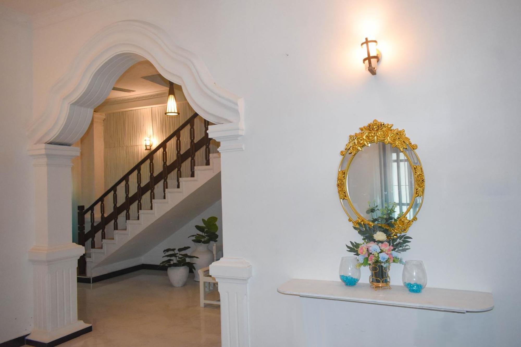 Bhashiz Villa Negombo Bagian luar foto