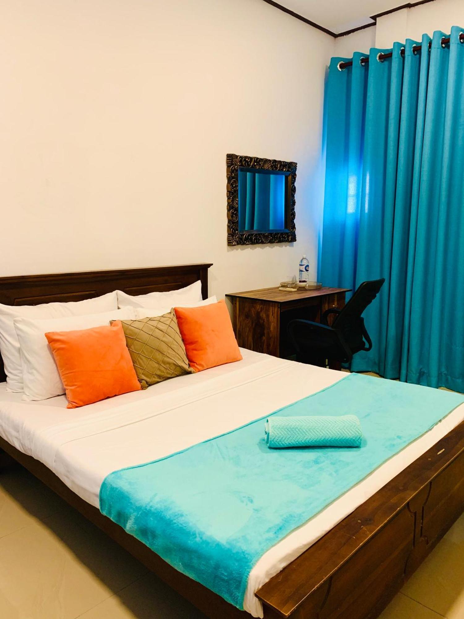 Bhashiz Villa Negombo Bagian luar foto